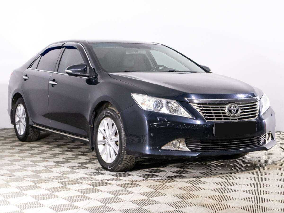 Toyota Camry 2013 года с пробегом. Фото: #2