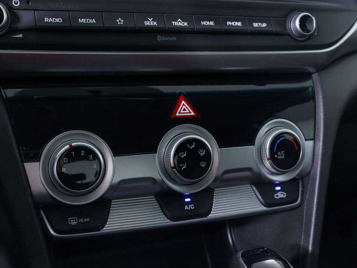 Hyundai Elantra 2020 года с пробегом. Фото: #9