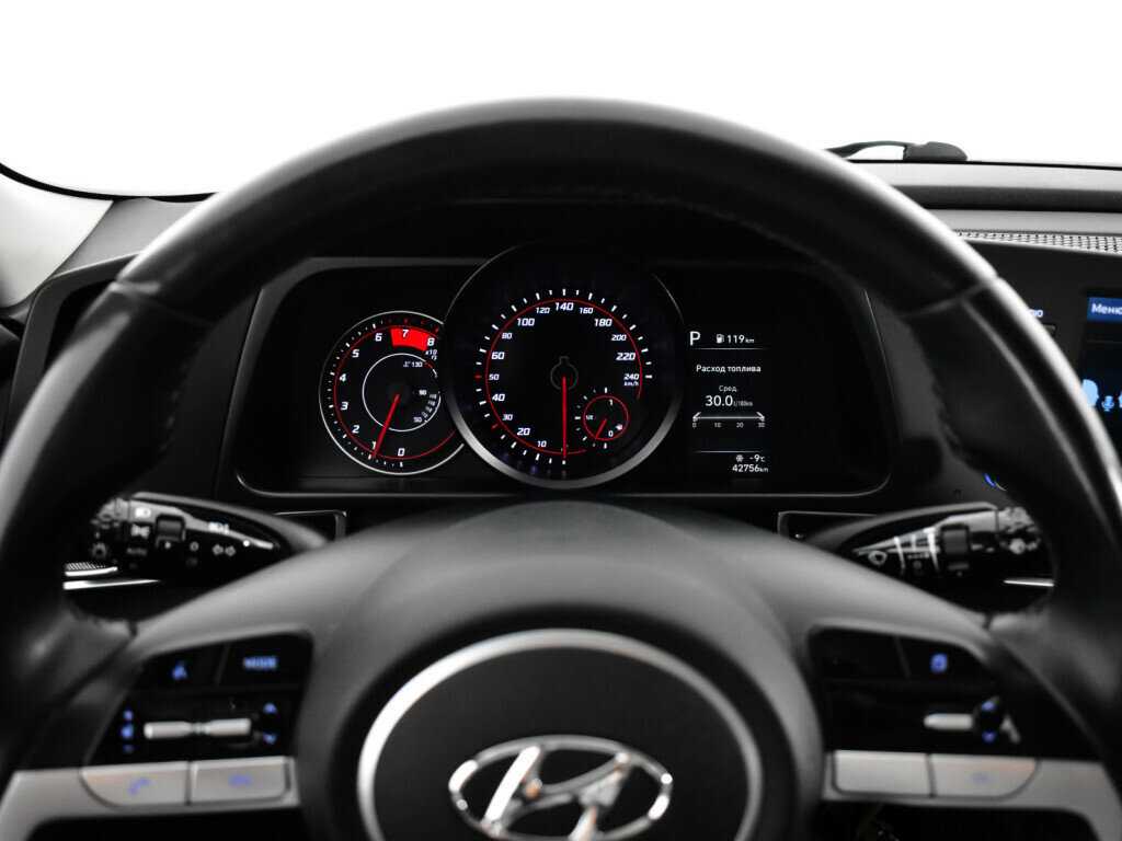 Hyundai Elantra 2021 года с пробегом. Фото: #10