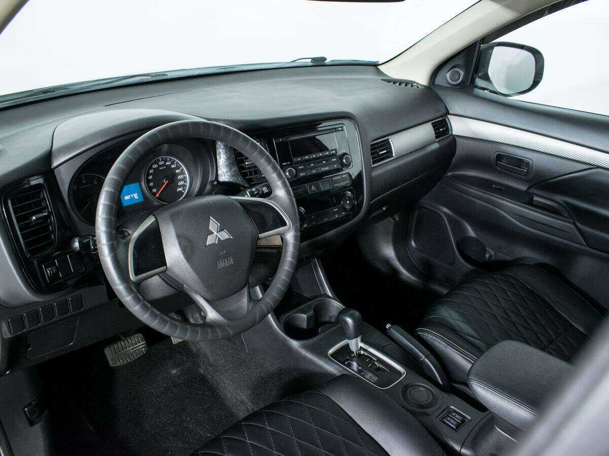 Mitsubishi Outlander 2014 года с пробегом. Фото: #10