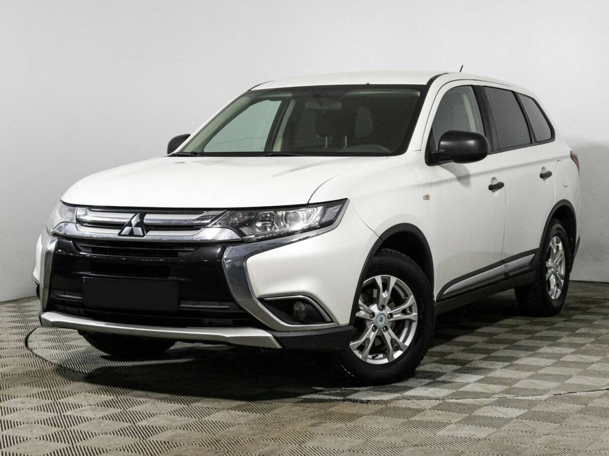 Mitsubishi Outlander 2016 года с пробегом. Посмотреть фото