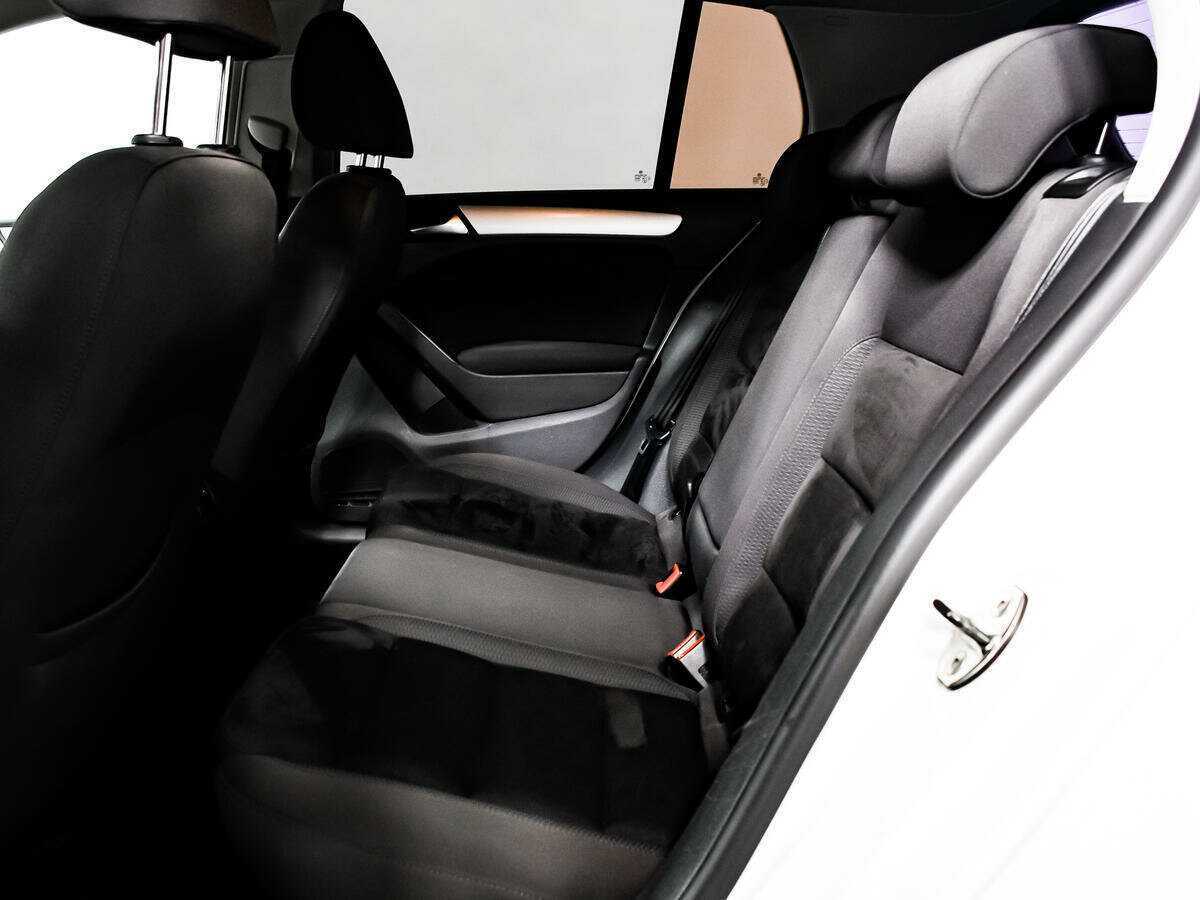 Volkswagen Golf 2012 года с пробегом. Фото: #11