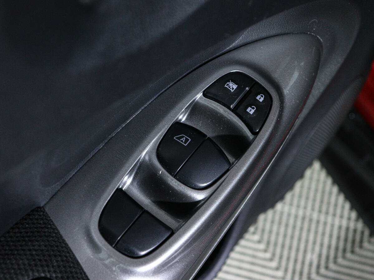 Nissan Juke 2014 года с пробегом. Фото: #13