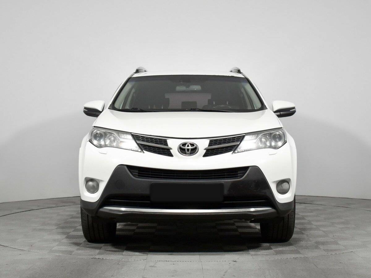 Toyota RAV4 2015 года с пробегом. Фото: #1