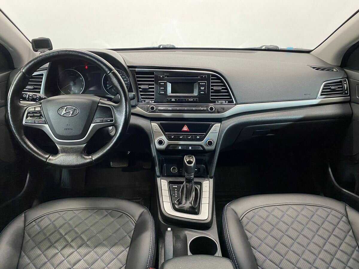 Hyundai Elantra 2017 года с пробегом. Фото: #8