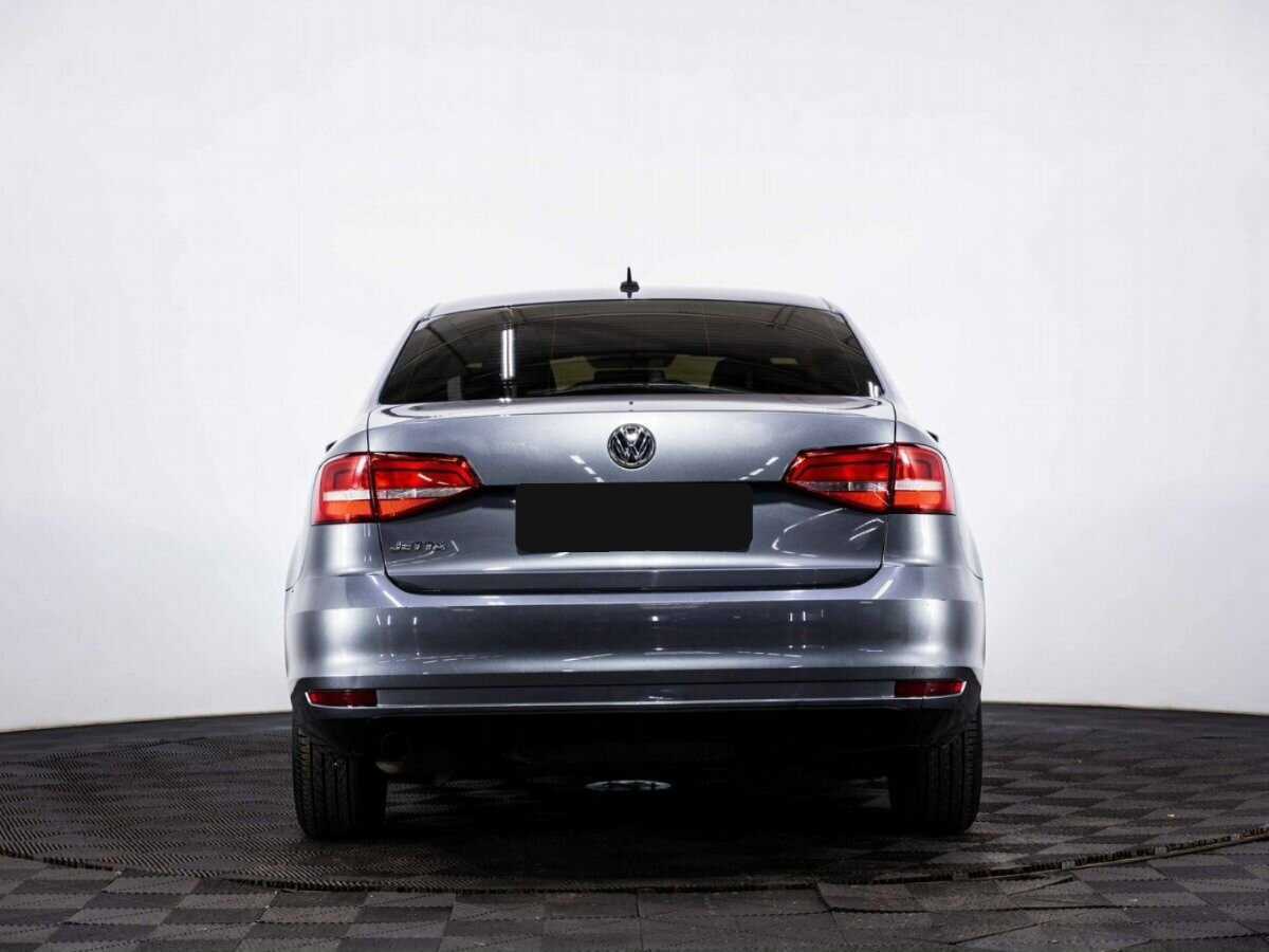 Volkswagen Jetta 2015 года с пробегом. Фото: #4