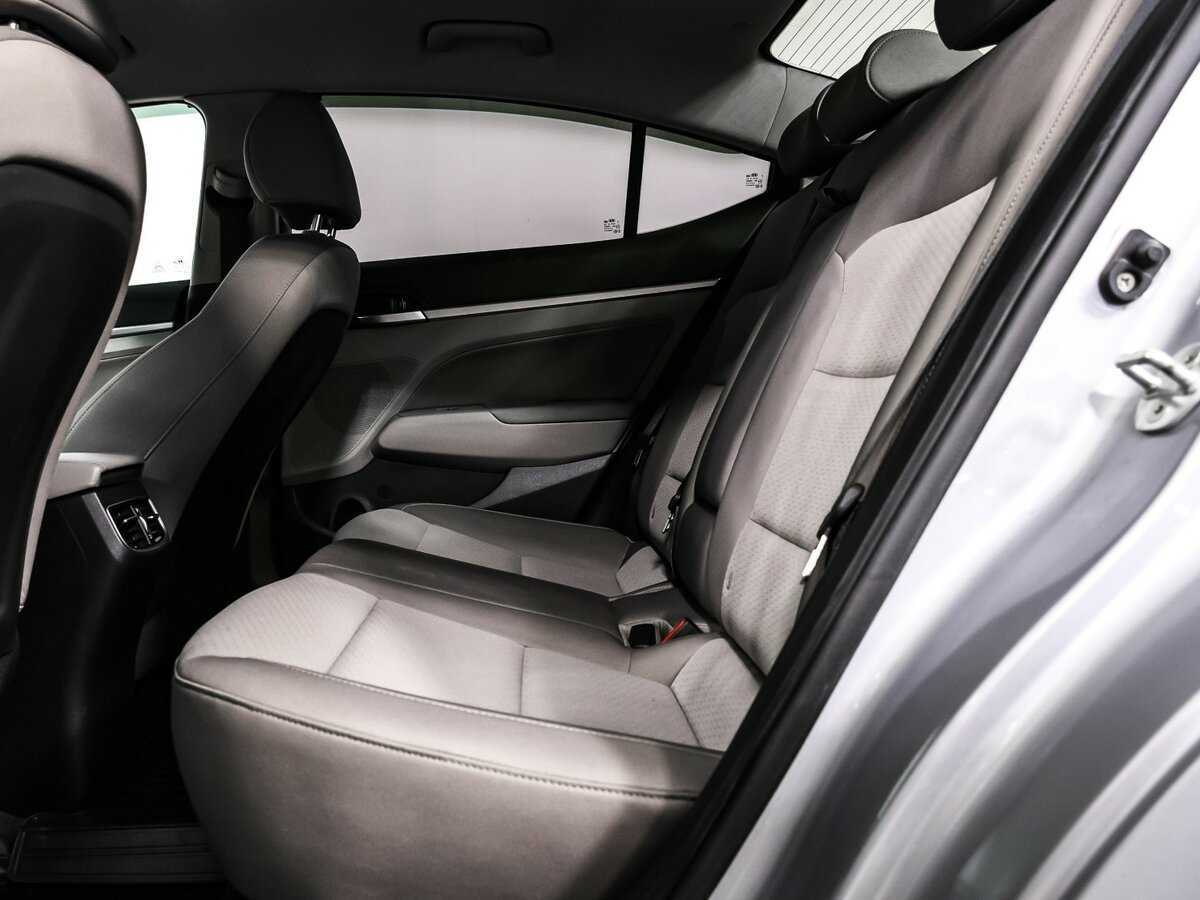 Hyundai Elantra 2020 года с пробегом. Фото: #12