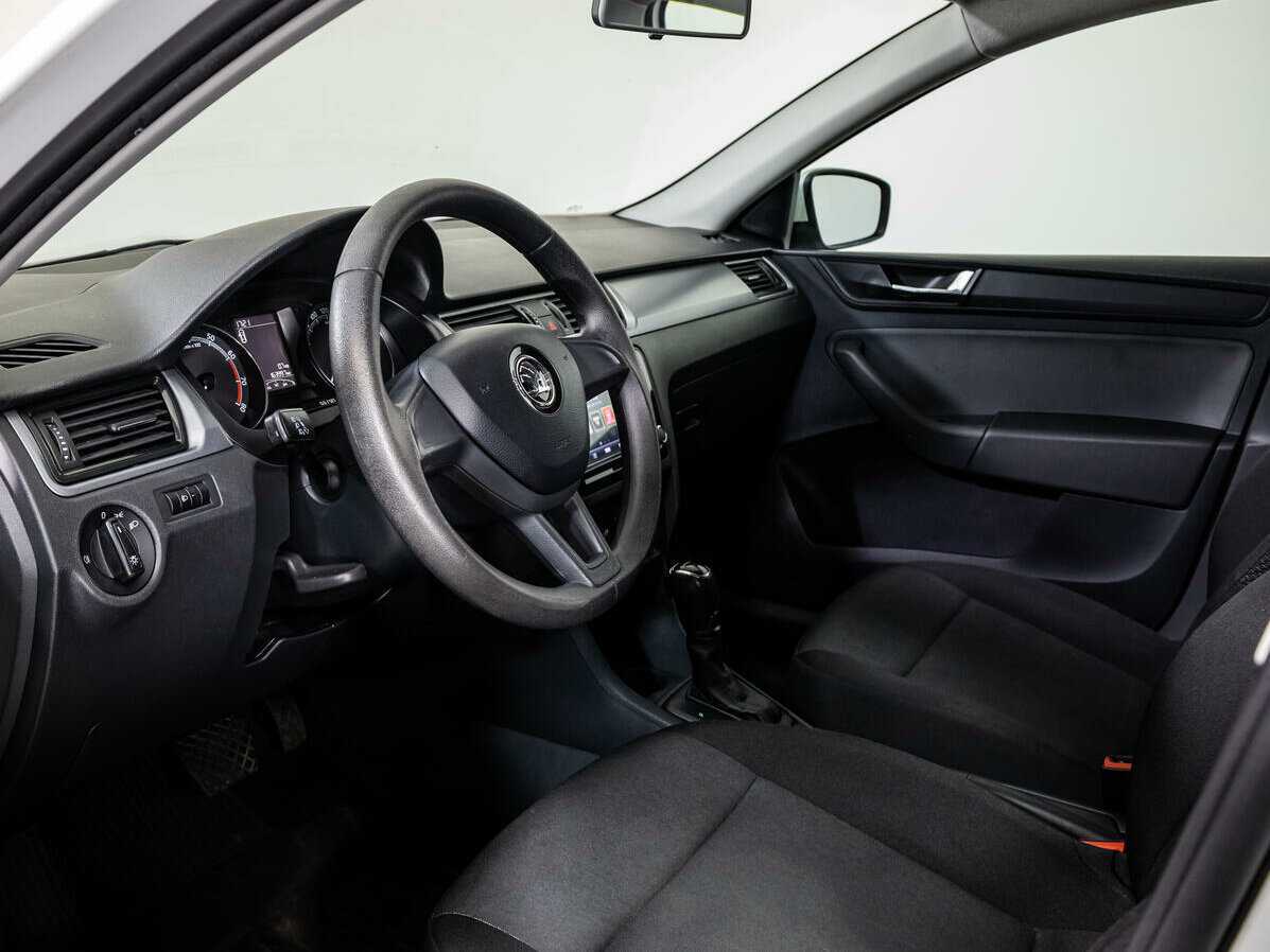 Skoda Rapid 2018 года с пробегом. Фото: #10