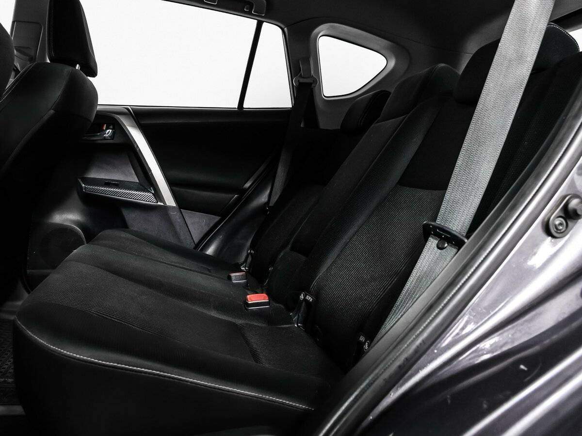 Toyota RAV4 2013 года с пробегом. Фото: #12