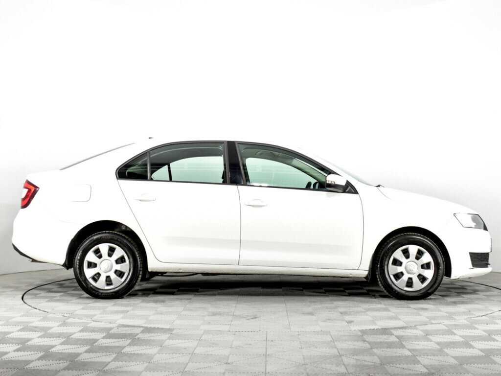 Skoda Rapid 2018 года с пробегом. Фото: #3