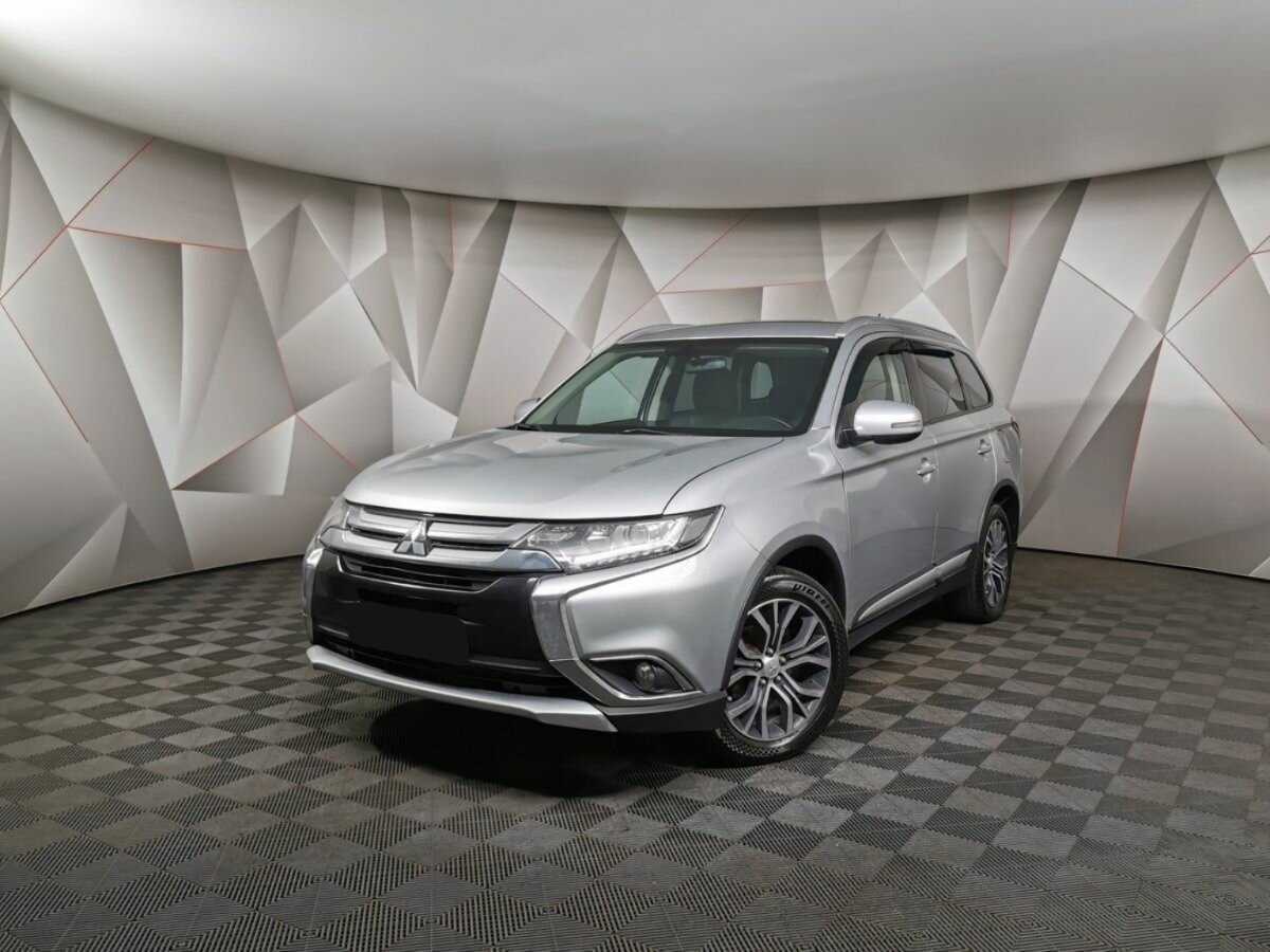 Mitsubishi Outlander 2016 года с пробегом. Посмотреть фото