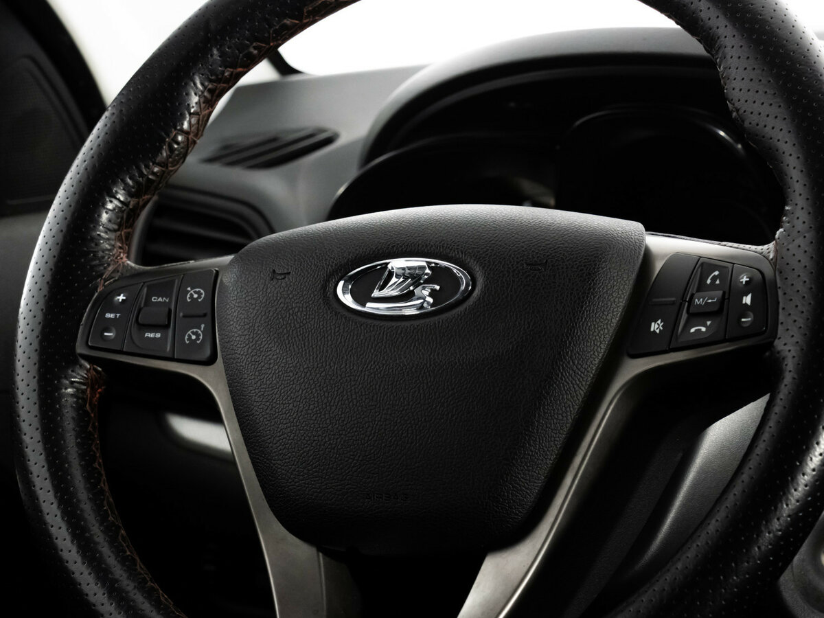 Lada (ВАЗ) Vesta 2017 года с пробегом. Фото: #8