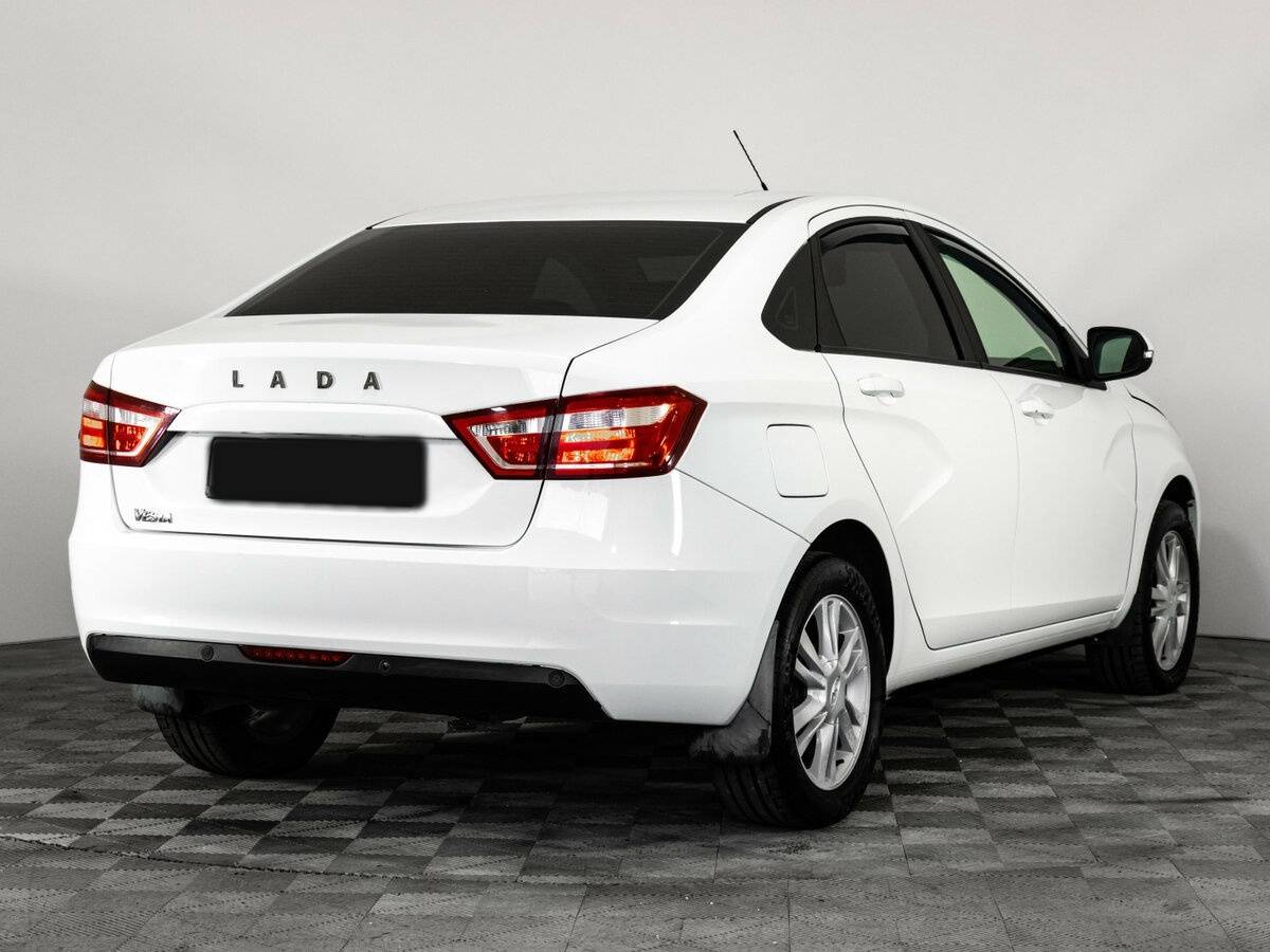 Lada (ВАЗ) Vesta 2018 года с пробегом. Фото: #3