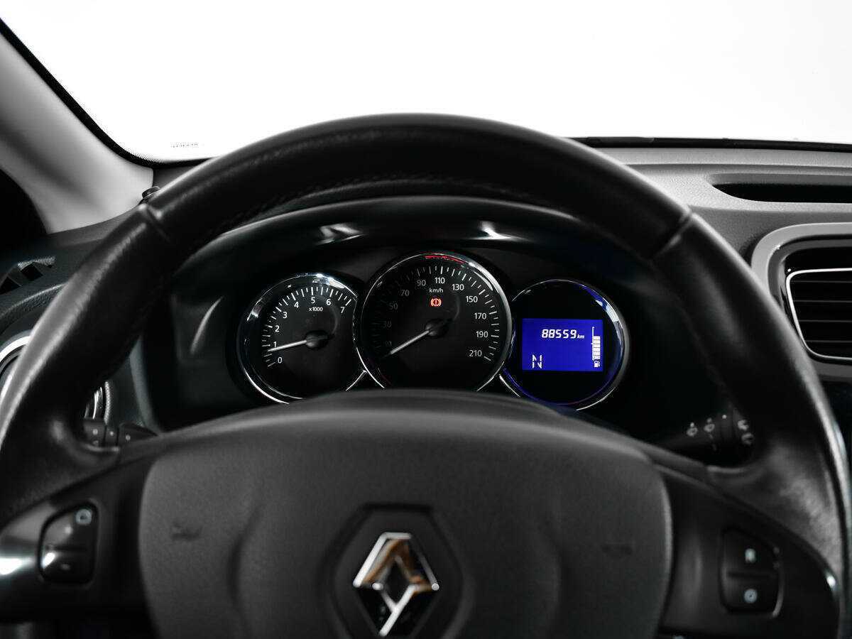 Renault Sandero 2015 года с пробегом. Фото: #10