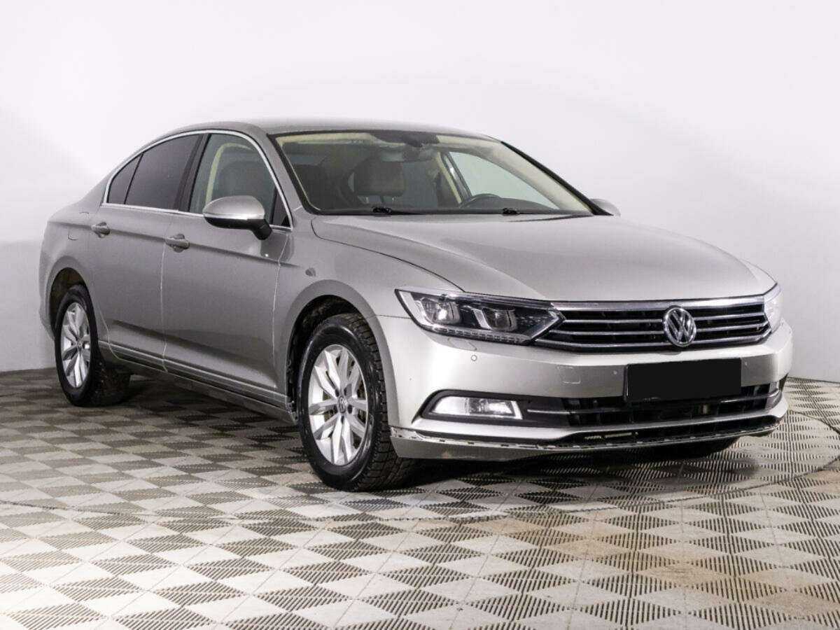Volkswagen Passat 2017 года с пробегом. Фото: #2