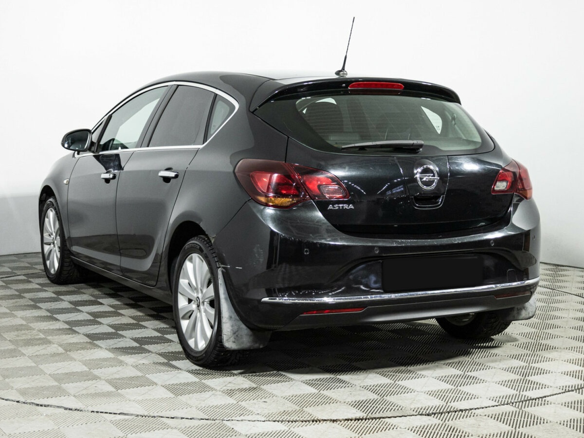 Opel Astra 2013 года с пробегом. Фото: #8