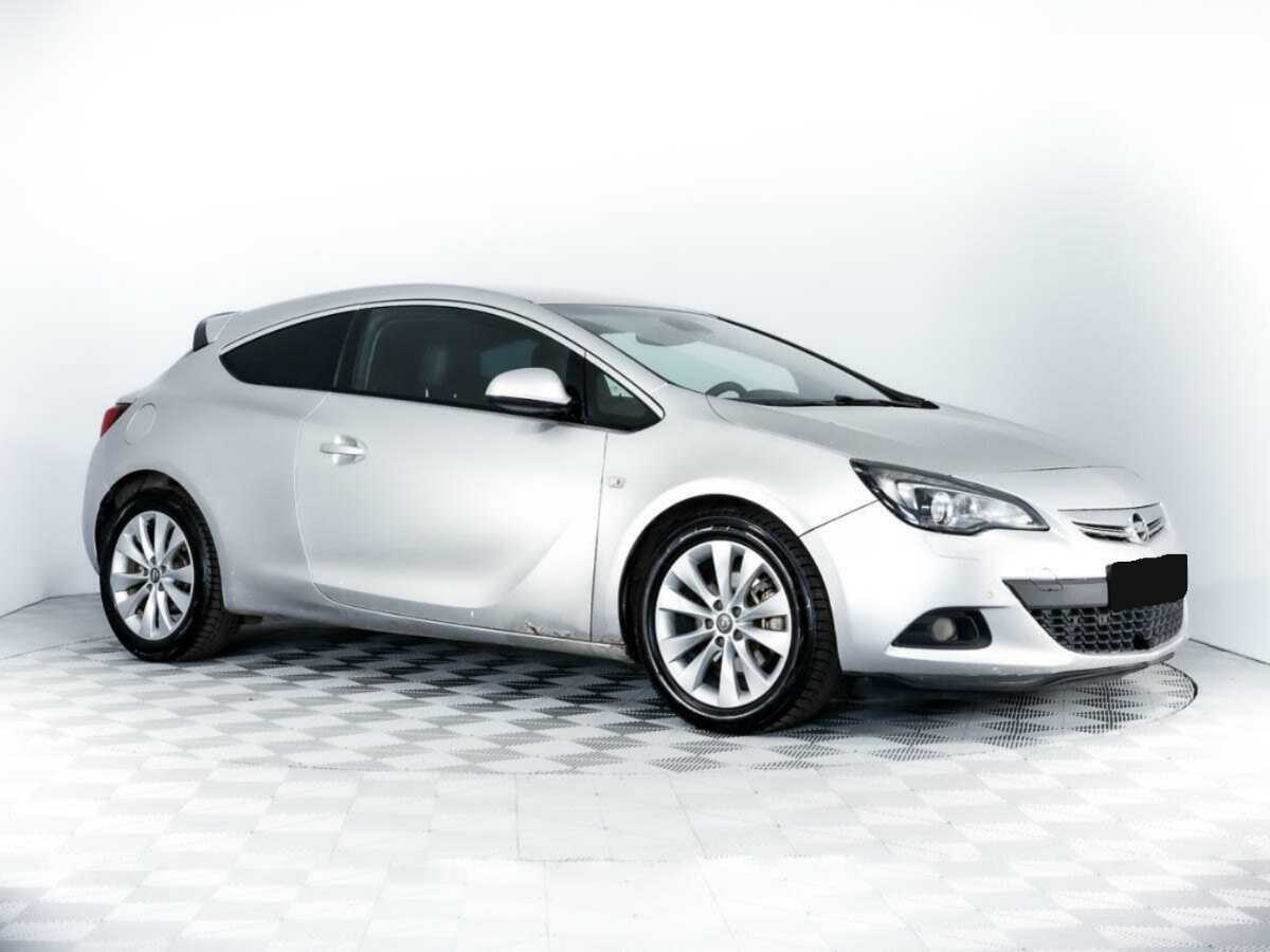 Opel Astra 2012 года с пробегом. Фото: #2