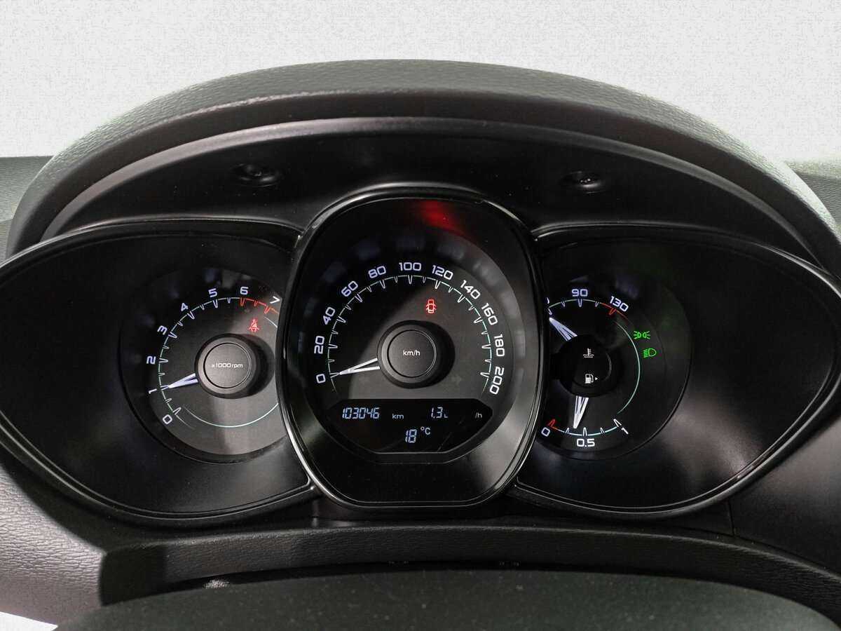 Lada (ВАЗ) Vesta 2017 года с пробегом. Фото: #10