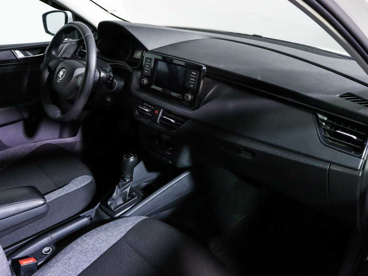 Skoda Rapid 2021 года с пробегом. Фото: #6