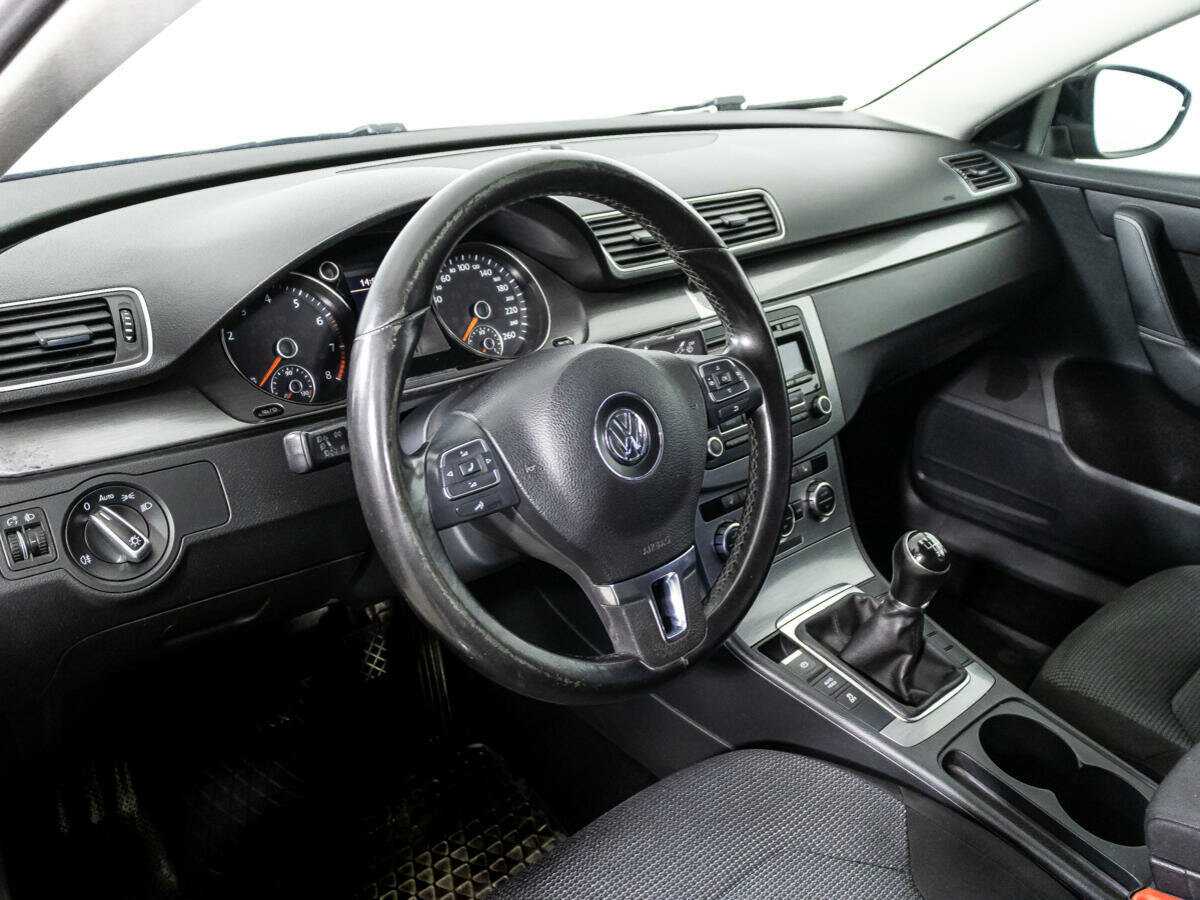 Volkswagen Passat 2013 года с пробегом. Фото: #10