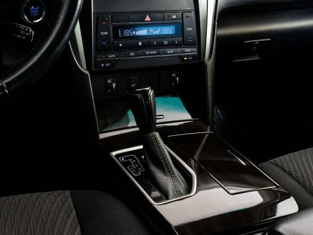 Toyota Camry 2017 года с пробегом. Фото: #12