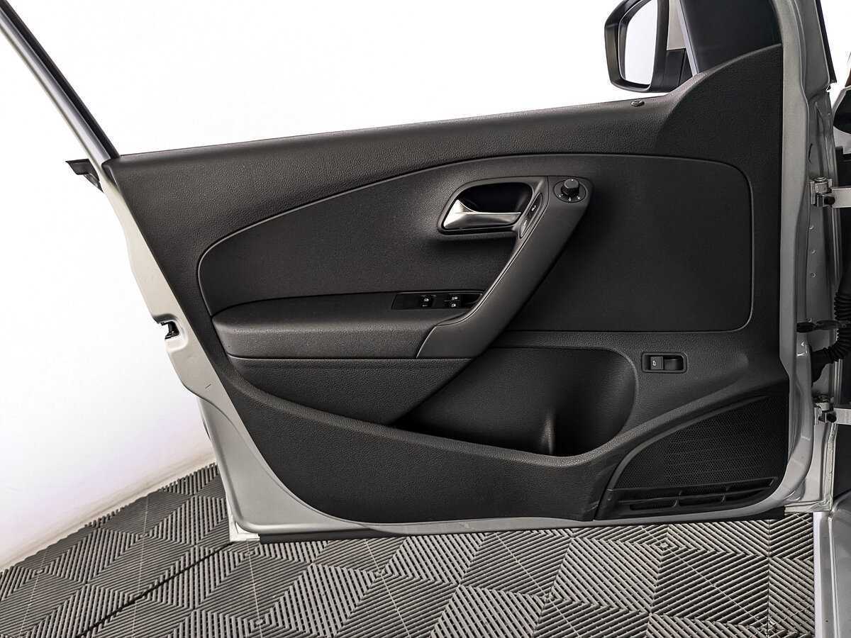 Volkswagen Polo 2015 года с пробегом. Фото: #18