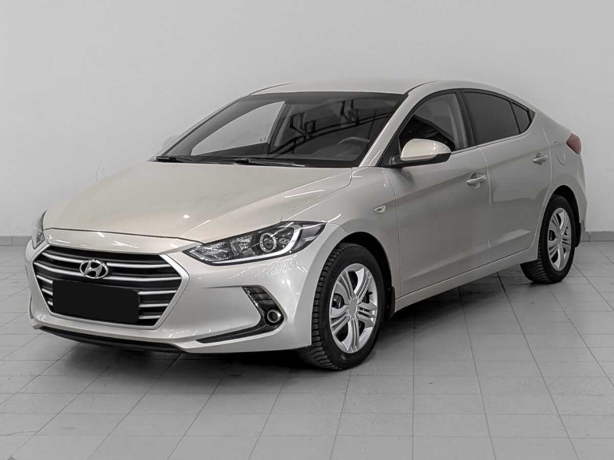 Hyundai Elantra 2017 года с пробегом. Посмотреть фото