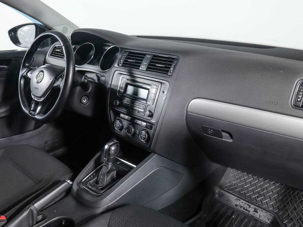 Volkswagen Jetta 2015 года с пробегом. Фото: #6