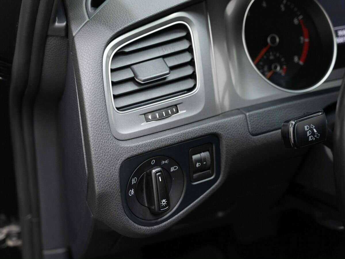 Volkswagen Golf 2013 года с пробегом. Фото: #19