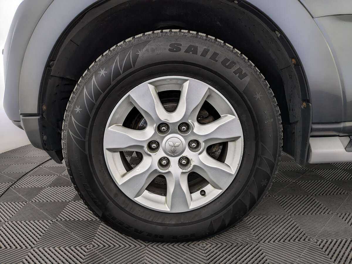 Mitsubishi Pajero 2013 года с пробегом. Фото: #11