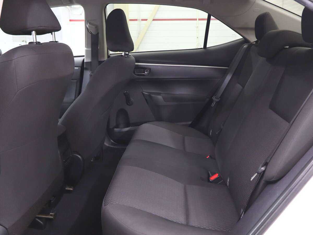 Toyota Corolla 2014 года с пробегом. Фото: #9