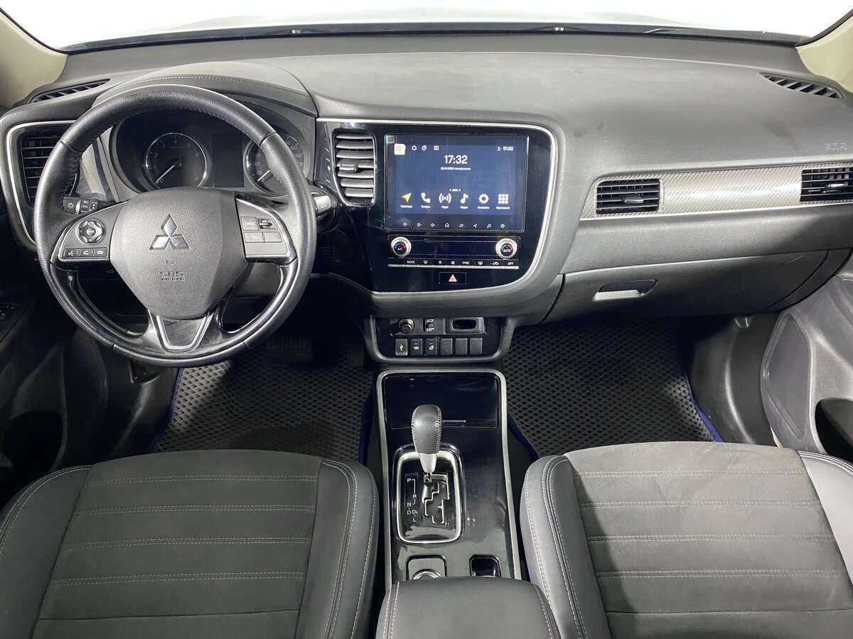 Mitsubishi Outlander 2021 года с пробегом. Фото: #9