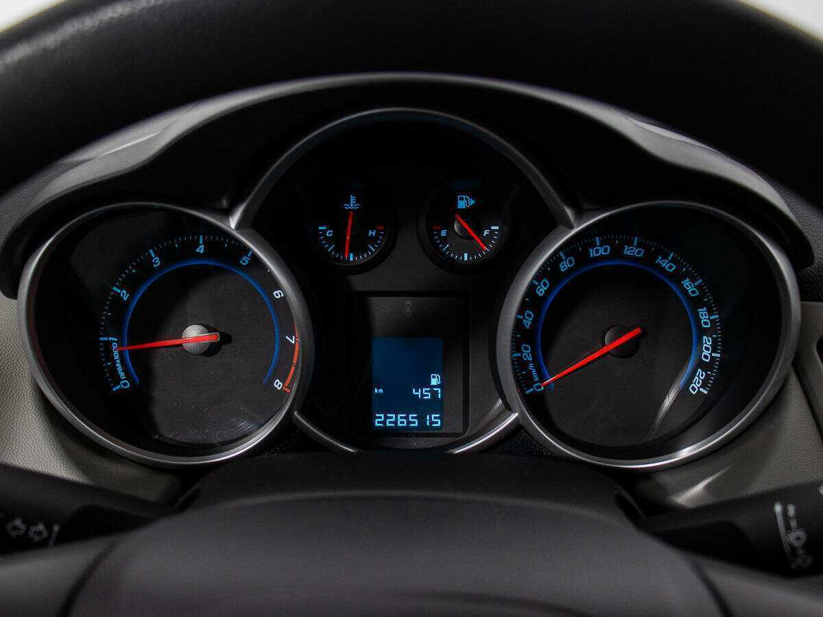 Chevrolet Cruze 2012 года с пробегом. Фото: #9