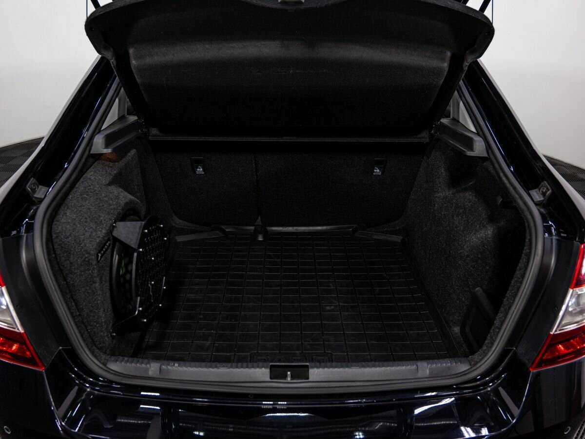 Skoda Rapid 2018 года с пробегом. Фото: #19