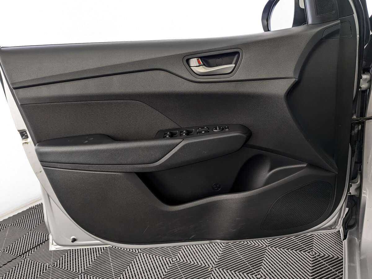 Hyundai Solaris 2018 года с пробегом. Фото: #14