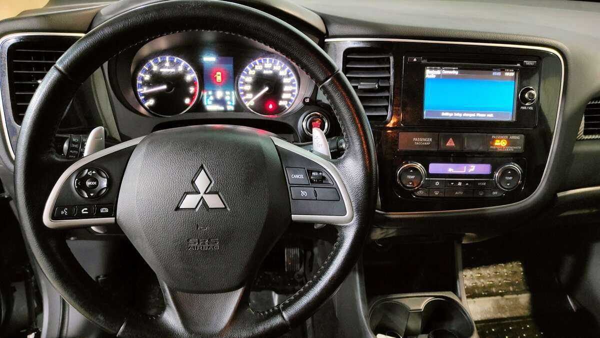 Mitsubishi Outlander 2012 года с пробегом. Фото: #9