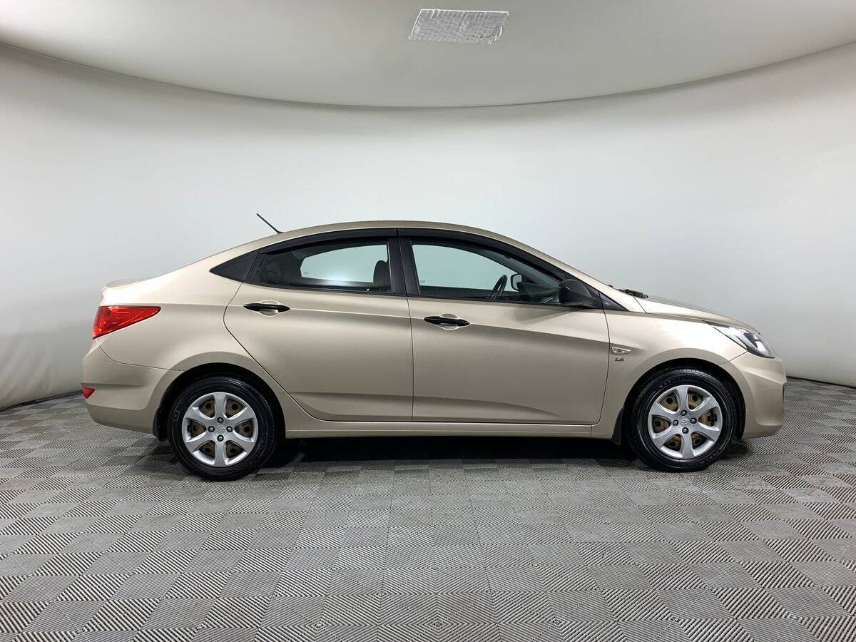 Hyundai Solaris 2012 года с пробегом. Фото: #3