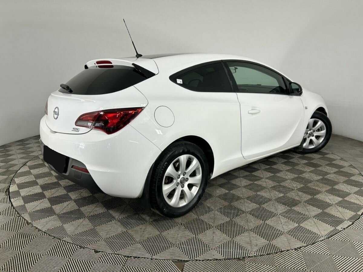 Opel Astra 2014 года с пробегом. Фото: #5