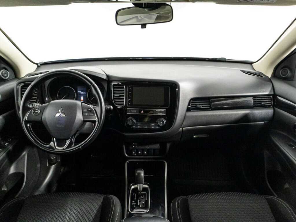 Mitsubishi Outlander 2019 года с пробегом. Фото: #12