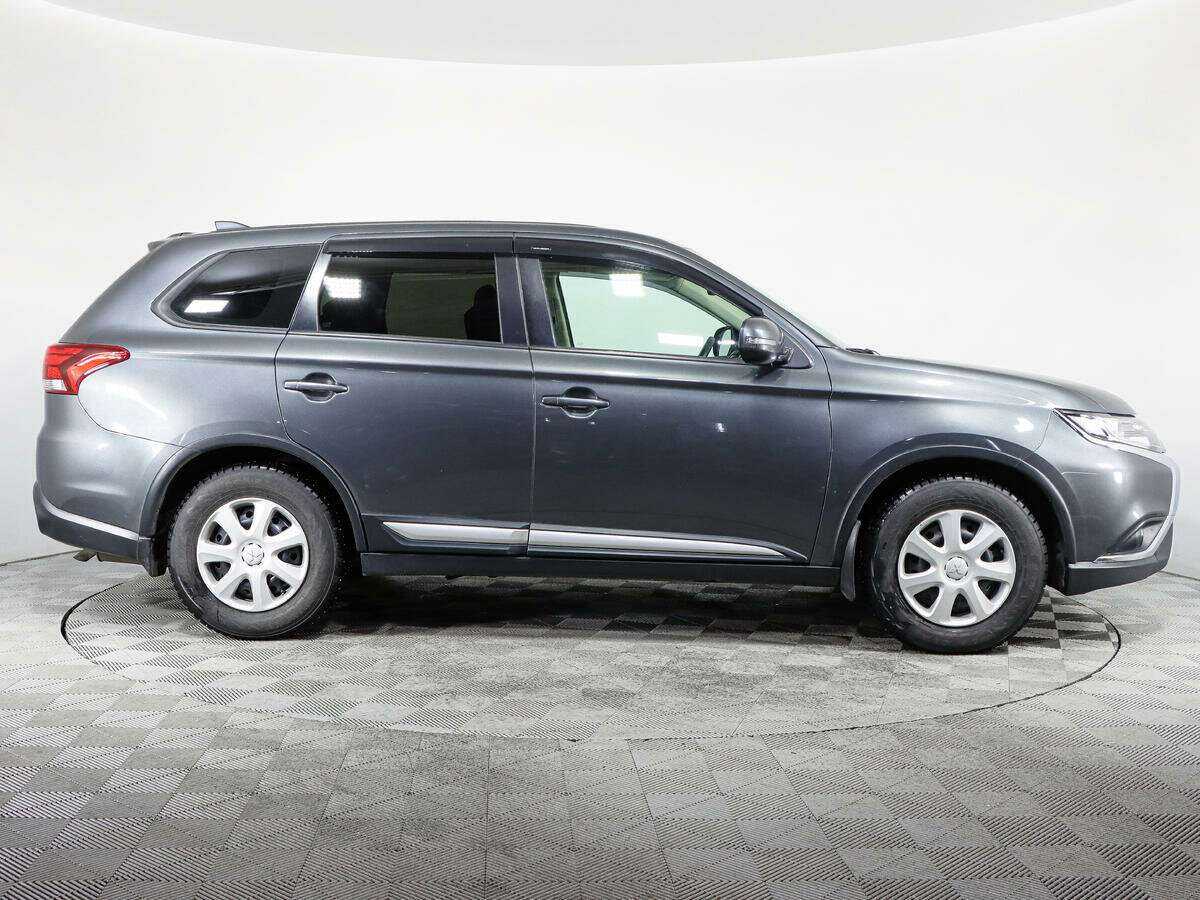 Mitsubishi Outlander 2019 года с пробегом. Фото: #3