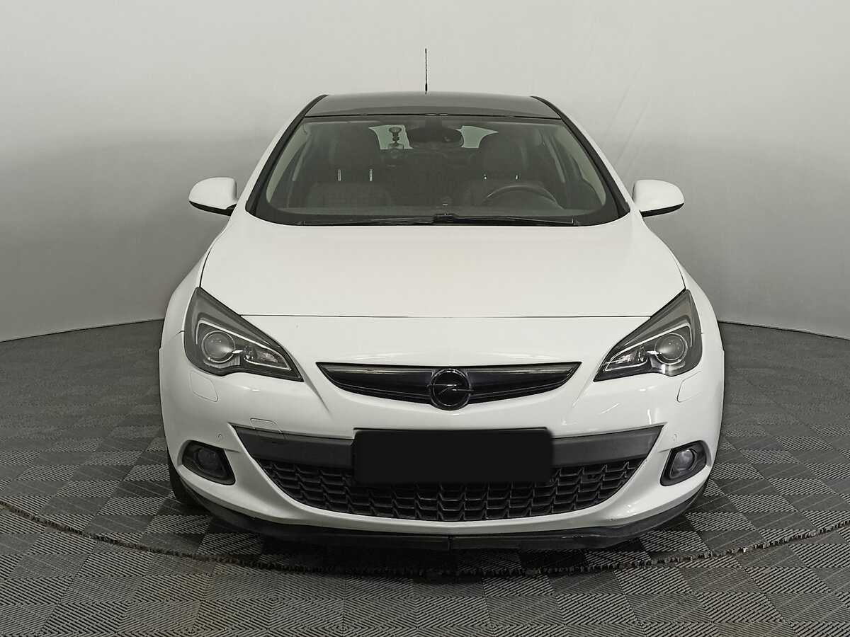 Opel Astra 2013 года с пробегом. Фото: #1