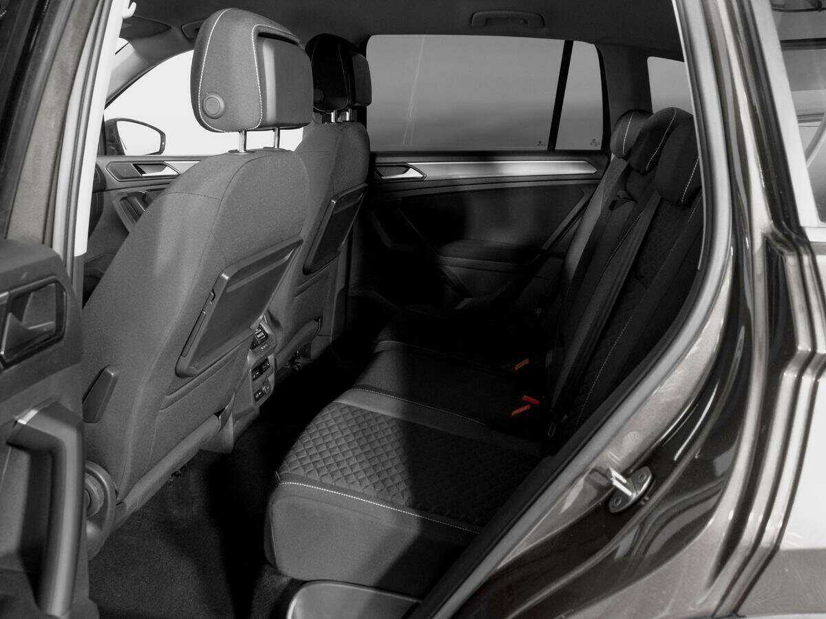 Volkswagen Tiguan 2018 года с пробегом. Фото: #9