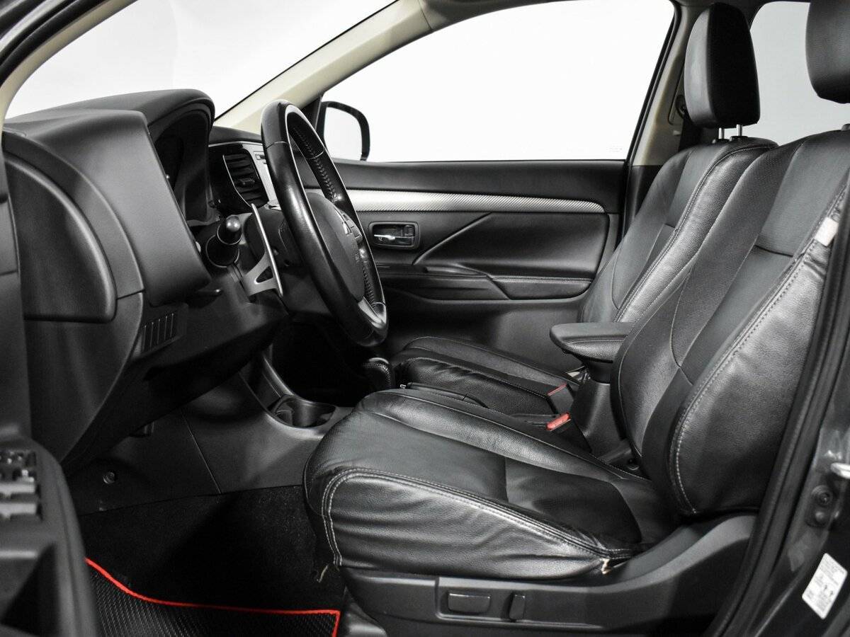 Mitsubishi Outlander 2014 года с пробегом. Фото: #9