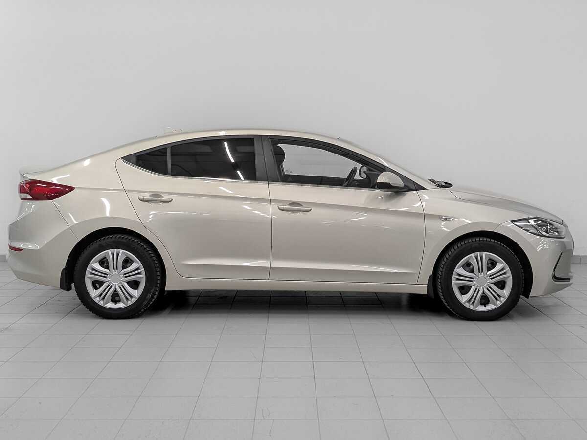 Hyundai Elantra 2017 года с пробегом. Фото: #3