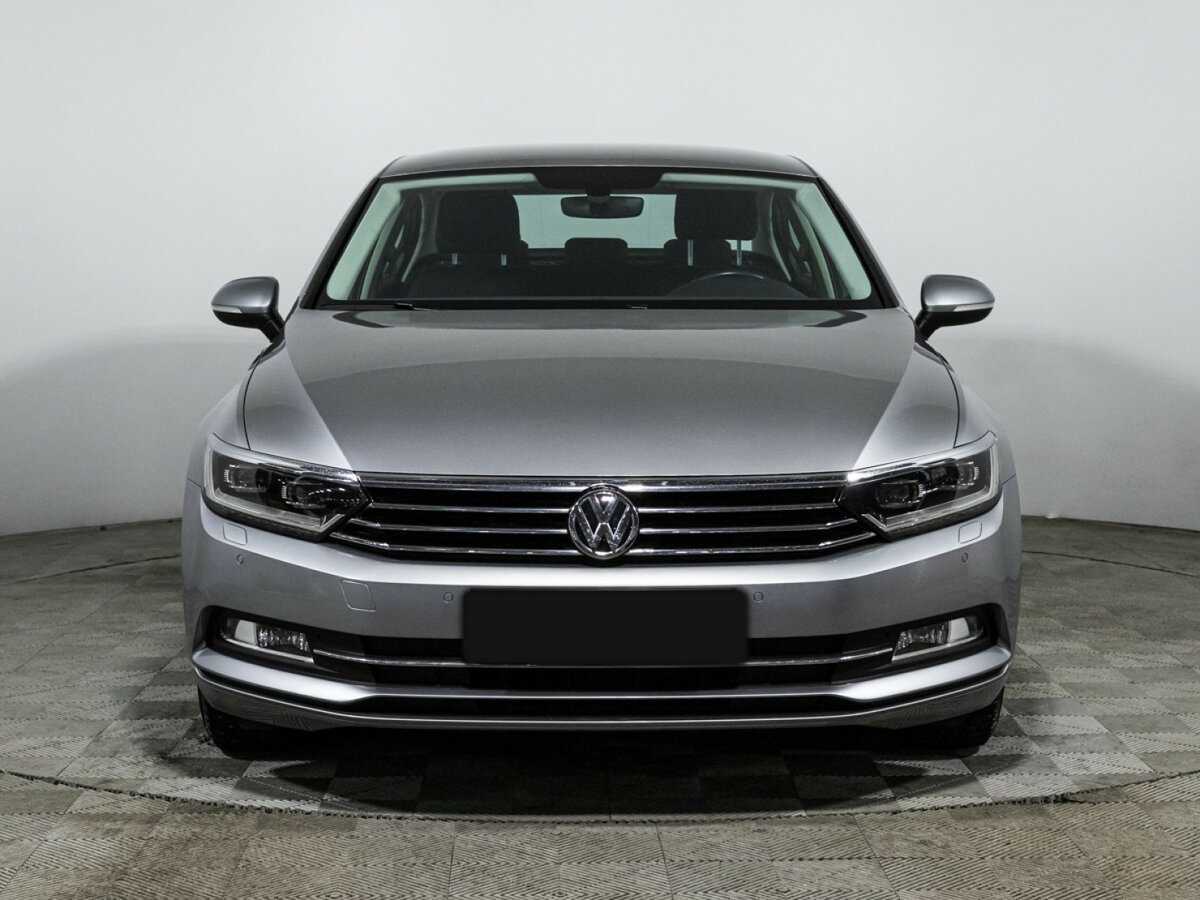 Volkswagen Passat 2017 года с пробегом. Фото: #1