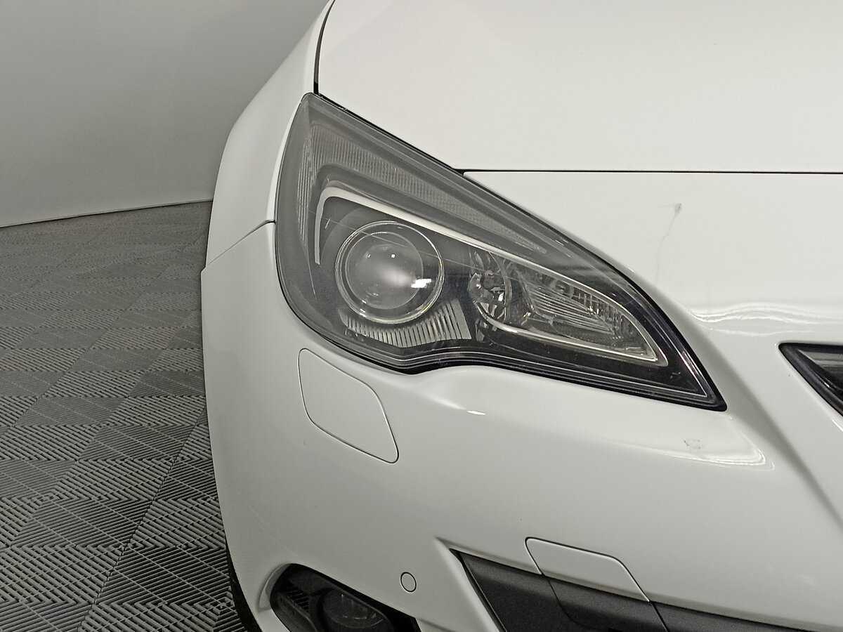 Opel Astra 2013 года с пробегом. Фото: #15