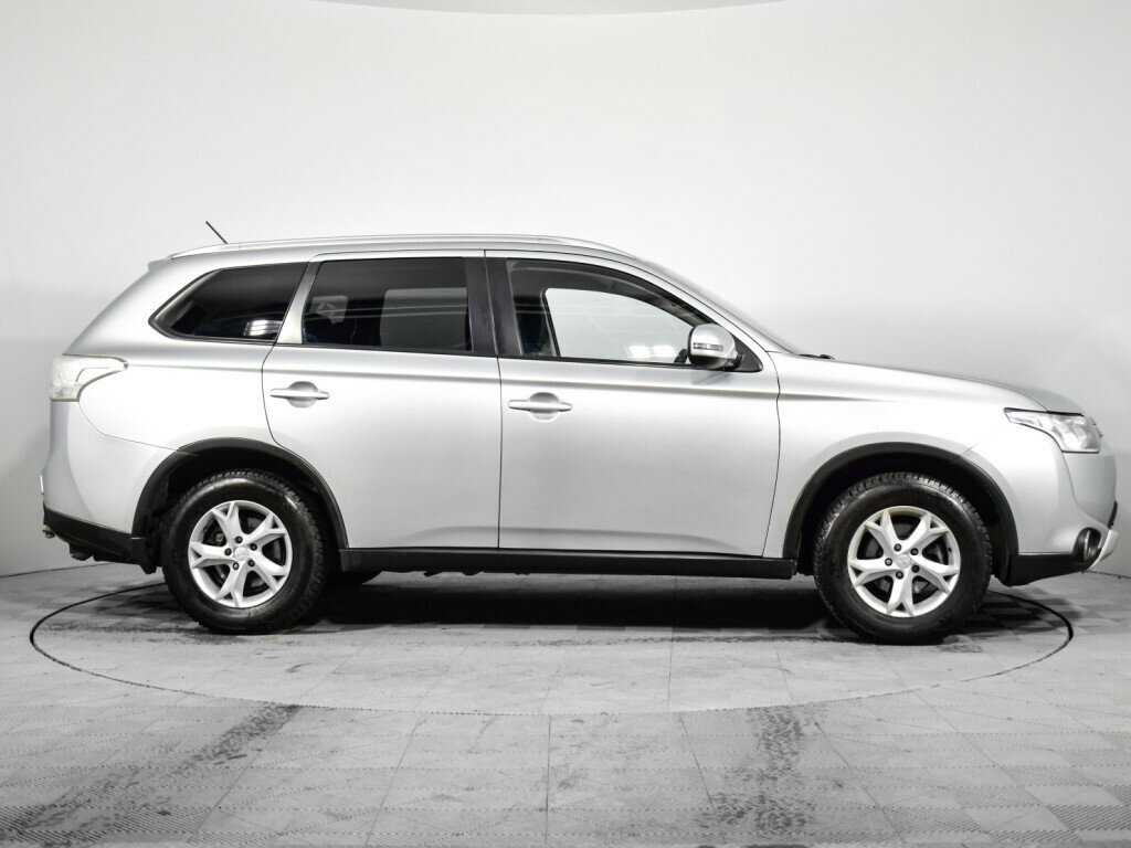 Mitsubishi Outlander 2014 года с пробегом. Фото: #3