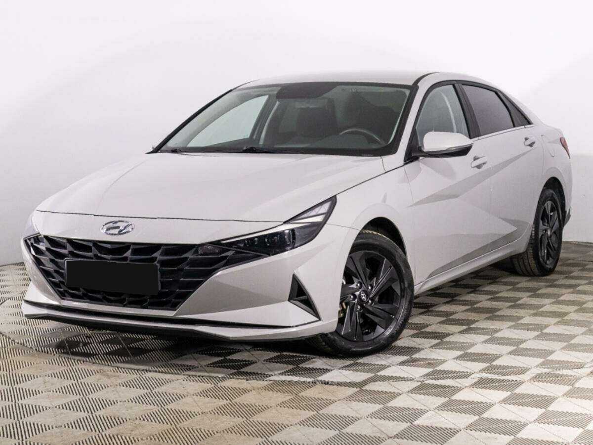 Hyundai Elantra 2021 года с пробегом. Посмотреть фото