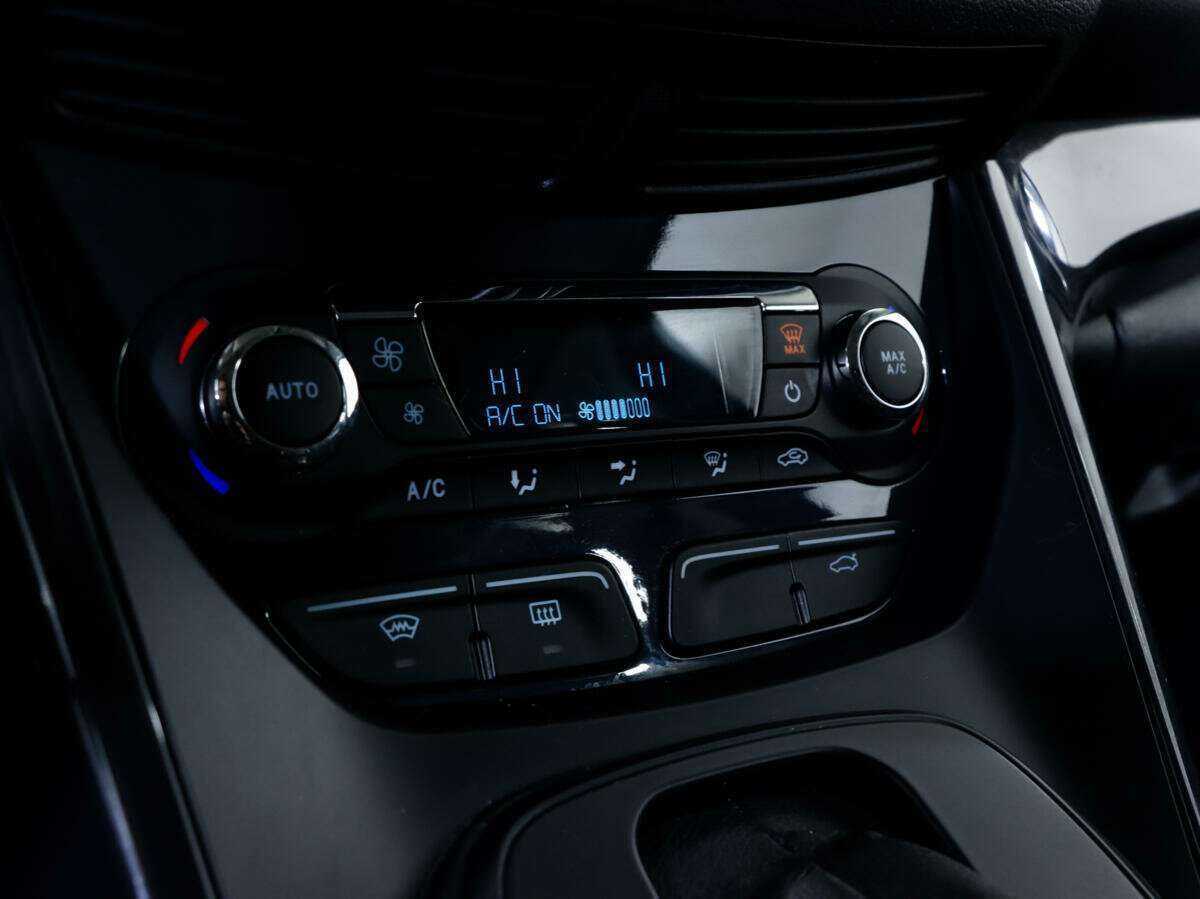 Ford Kuga 2013 года с пробегом. Фото: #10