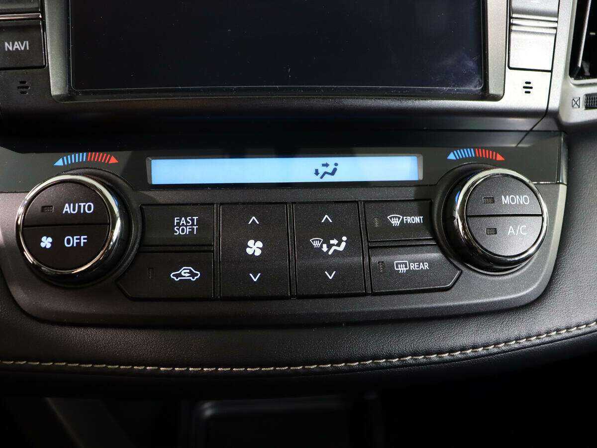 Toyota RAV4 2017 года с пробегом. Фото: #20